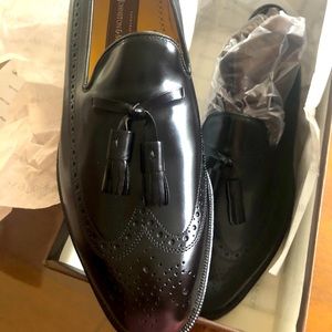 Johnston & Murphy men’s wingtip loafers